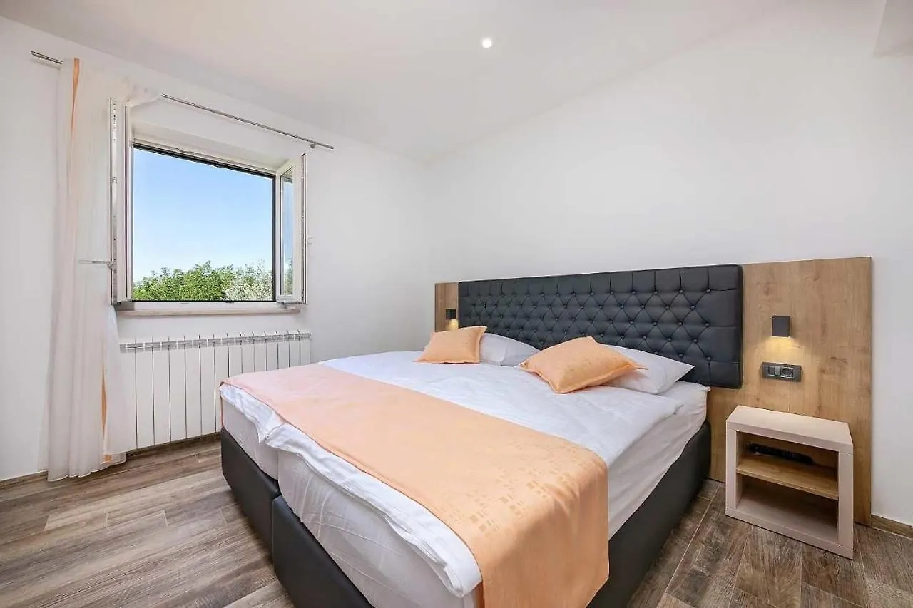 Villa Denis Kaštelir Сasa de vacaciones